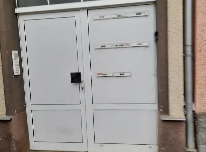 Kleine Wohnung Fuer Monteure Und Dienstreisen