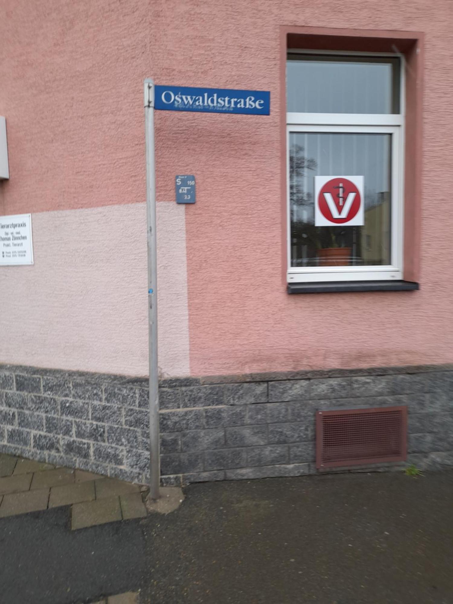 Kleine Fuer Monteure Und Dienstreisen Zwickau